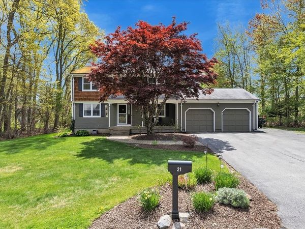 21 Edgewood Road, Seekonk, MA 02771