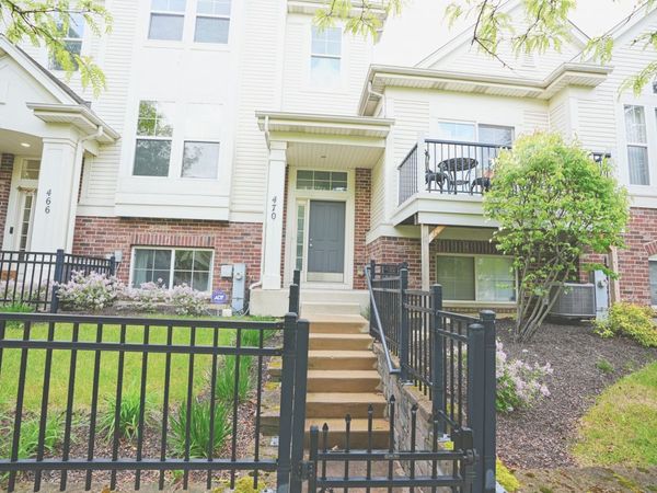 470 Grosvenor Lane, Unit 470, Aurora, IL 60504