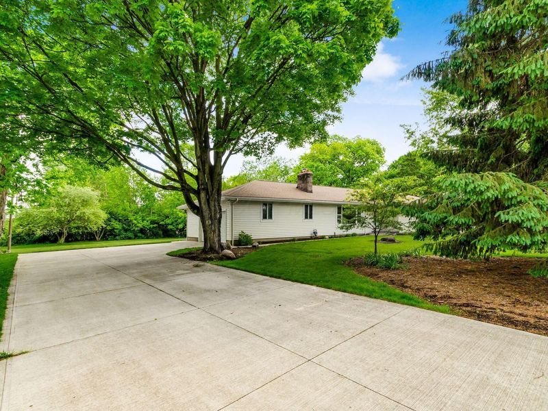 1486 Hickory Run Drive, Columbus, OH 43204 Photo 2