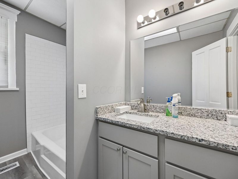 1471 E Broad Street , Columbus, OH 43205 Photo 11