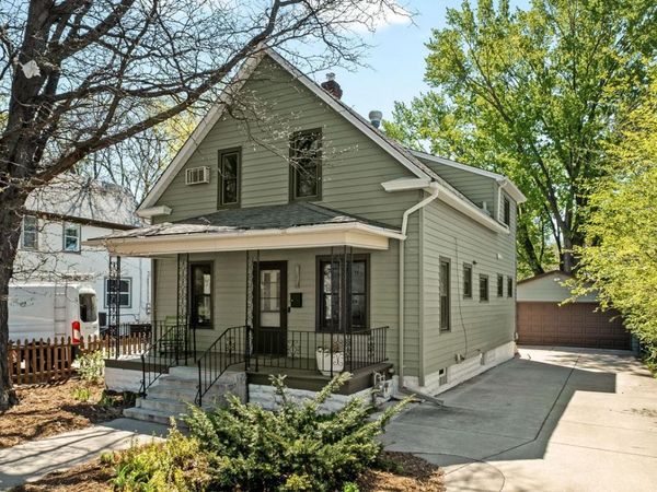 334 24th Avenue NE, Minneapolis, MN 55418