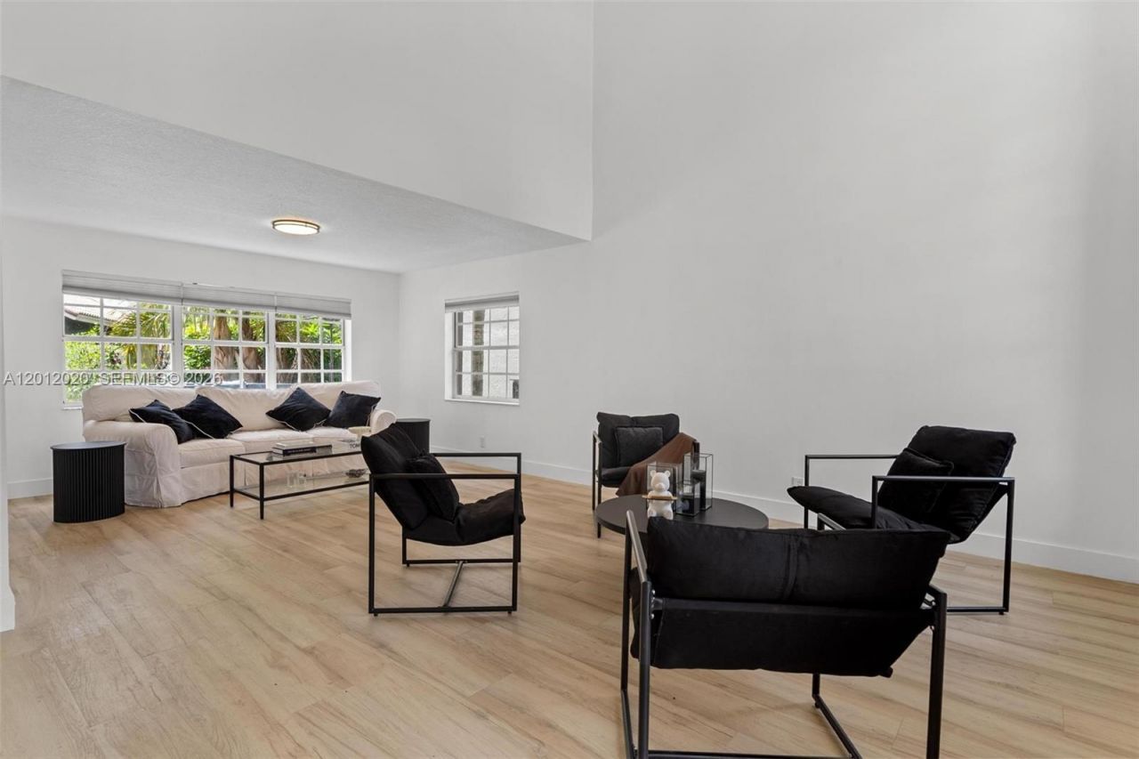303 Bridgeton Rd, Weston, FL 33326 Photo