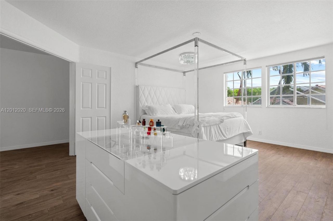 303 Bridgeton Rd, Weston, FL 33326 Photo