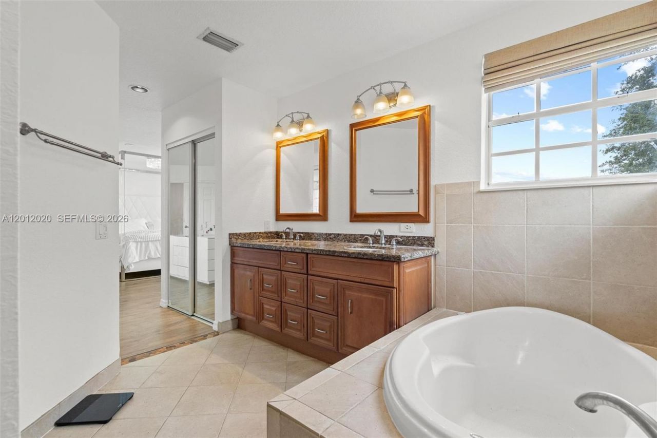 303 Bridgeton Rd, Weston, FL 33326 Photo
