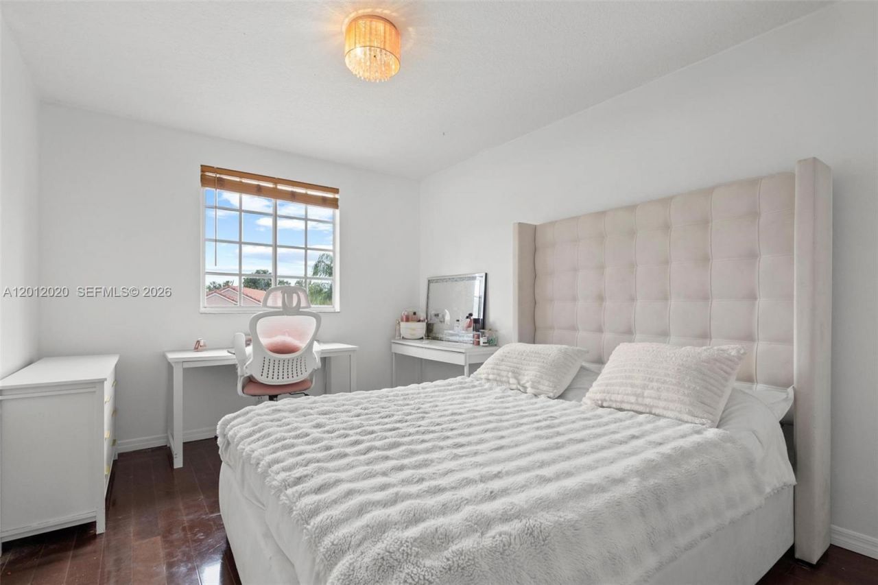 303 Bridgeton Rd, Weston, FL 33326 Photo