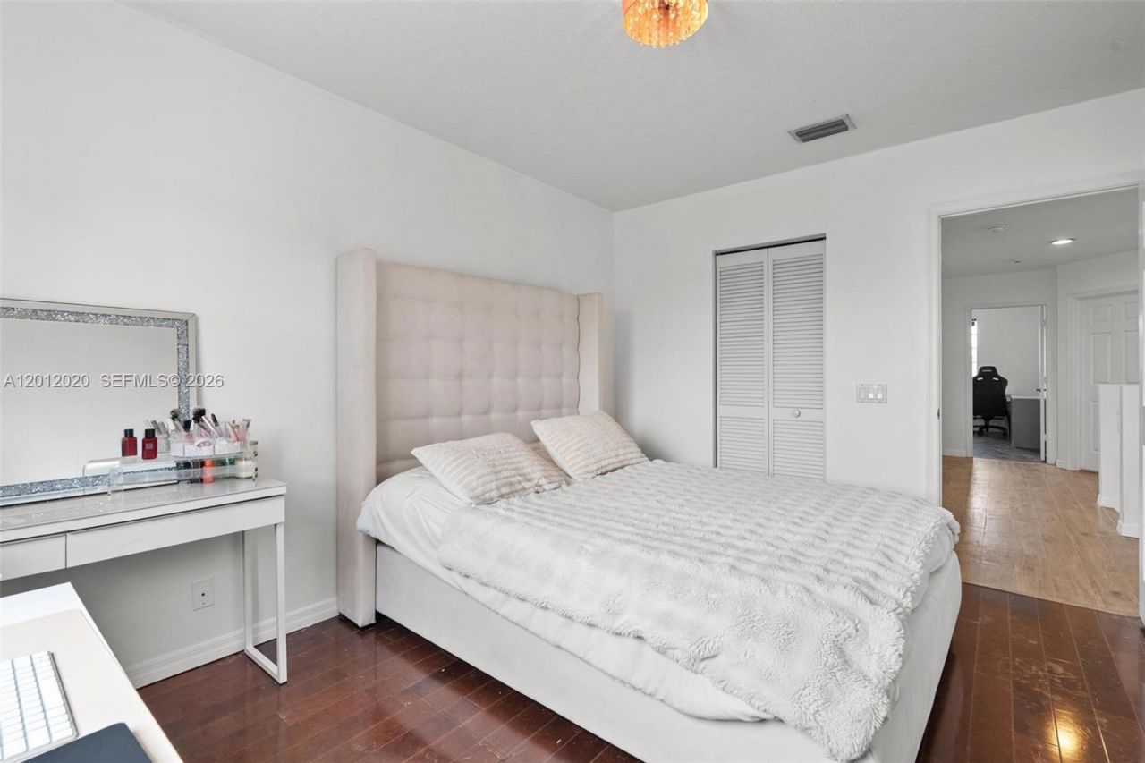 303 Bridgeton Rd, Weston, FL 33326 Photo