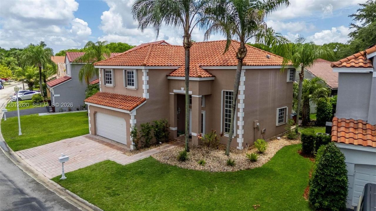 303 Bridgeton Rd, Weston, FL 33326 Photo