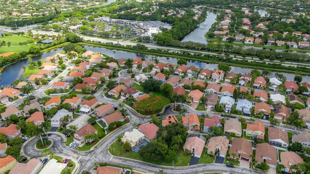 303 Bridgeton Rd, Weston, FL 33326 Photo
