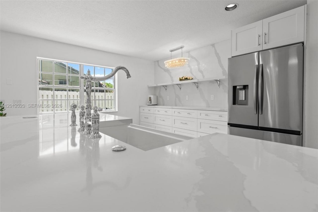 303 Bridgeton Rd, Weston, FL 33326 Photo