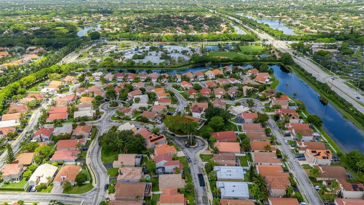 303 Bridgeton Rd, Weston, FL 33326 Photo