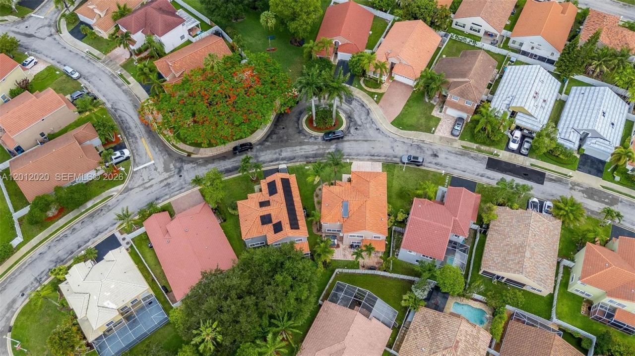 303 Bridgeton Rd, Weston, FL 33326 Photo