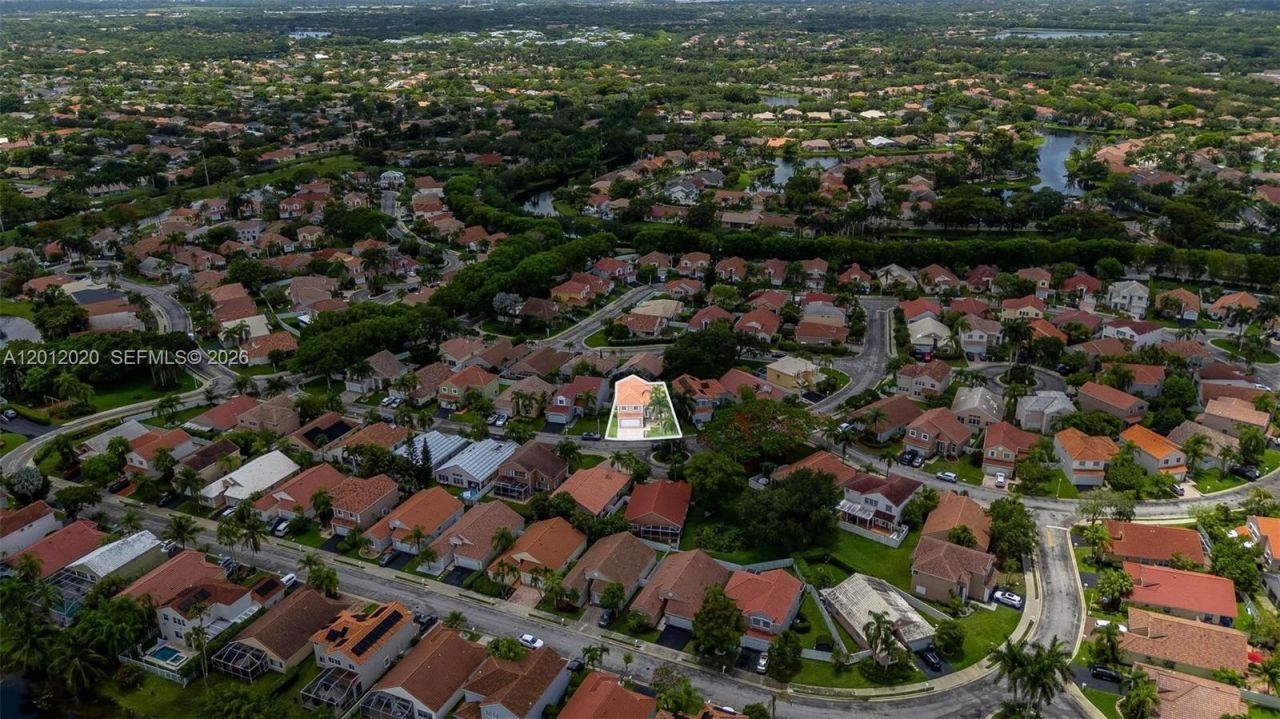 303 Bridgeton Rd, Weston, FL 33326 Photo