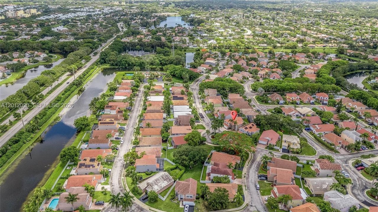 303 Bridgeton Rd, Weston, FL 33326 Photo