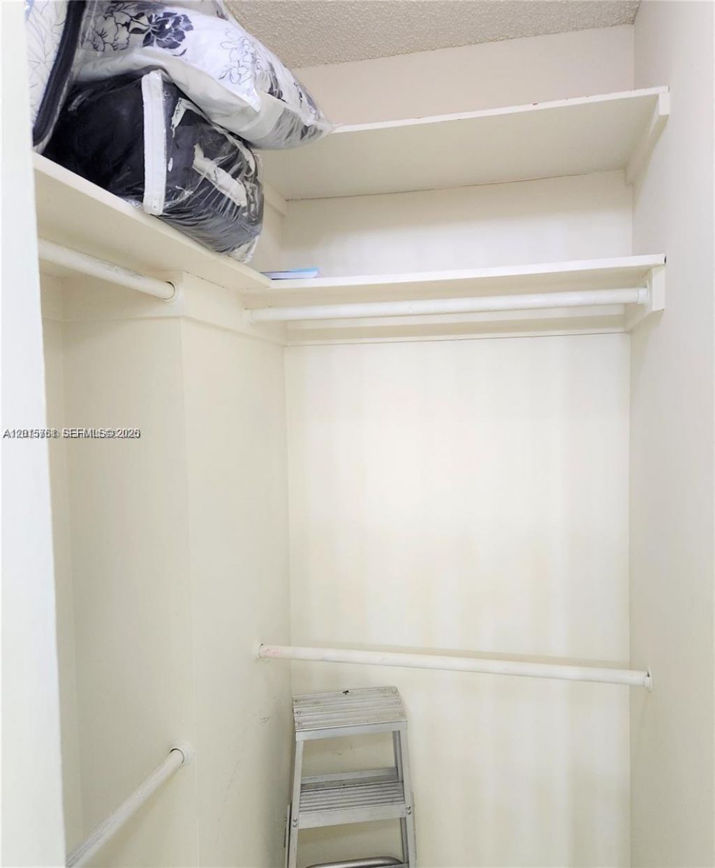 3375 N Country Club Dr , Unit 203, Aventura, FL 33180 Photo