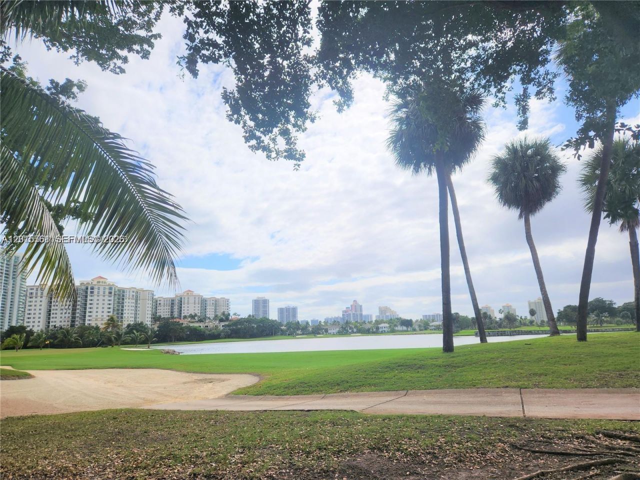 3375 N Country Club Dr , Unit 203, Aventura, FL 33180 Photo