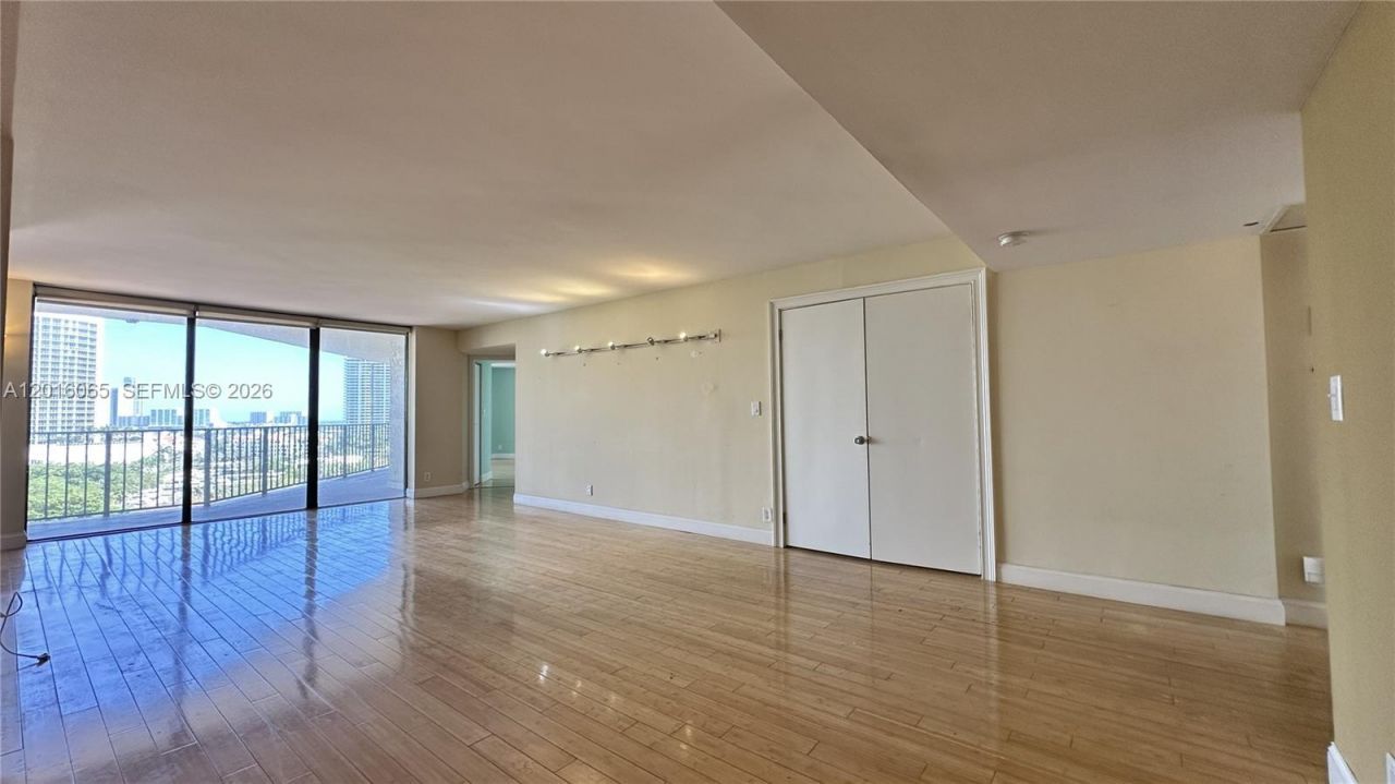 18181 NE 31st Ct , Unit 1408, Aventura, FL 33160 Photo