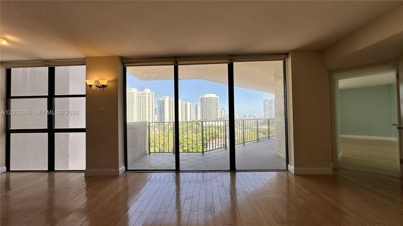 18181 NE 31st Ct , Unit 1408, Aventura, FL 33160 Photo