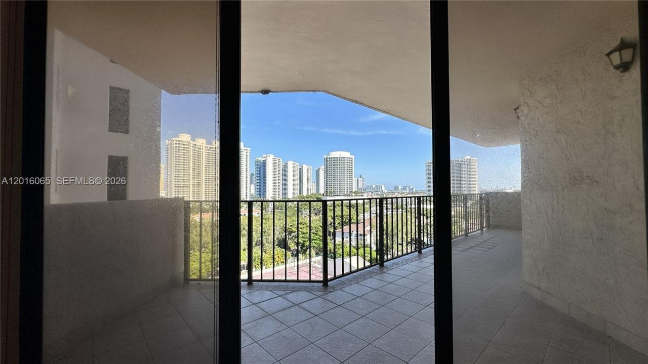 18181 NE 31st Ct , Unit 1408, Aventura, FL 33160 Photo