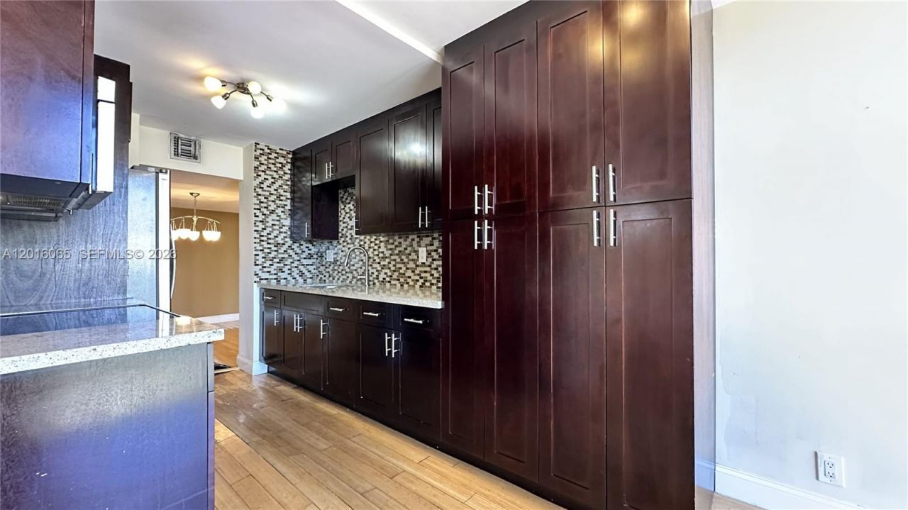 18181 NE 31st Ct , Unit 1408, Aventura, FL 33160 Photo