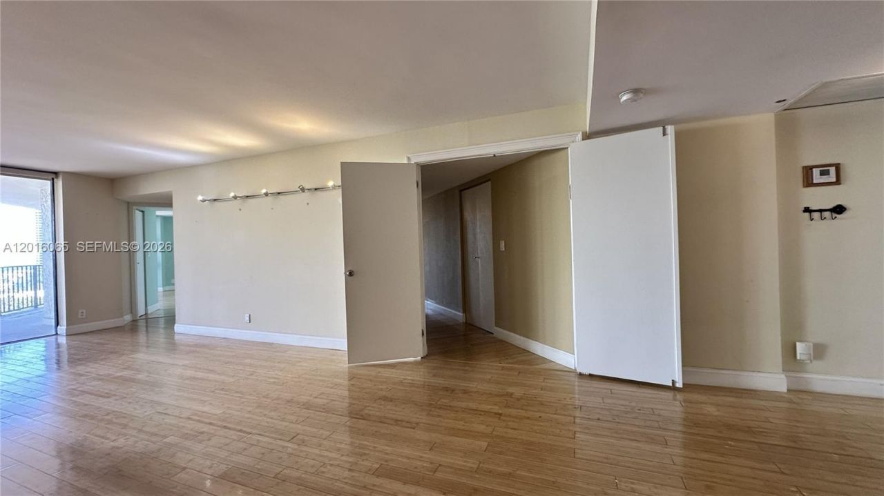18181 NE 31st Ct , Unit 1408, Aventura, FL 33160 Photo