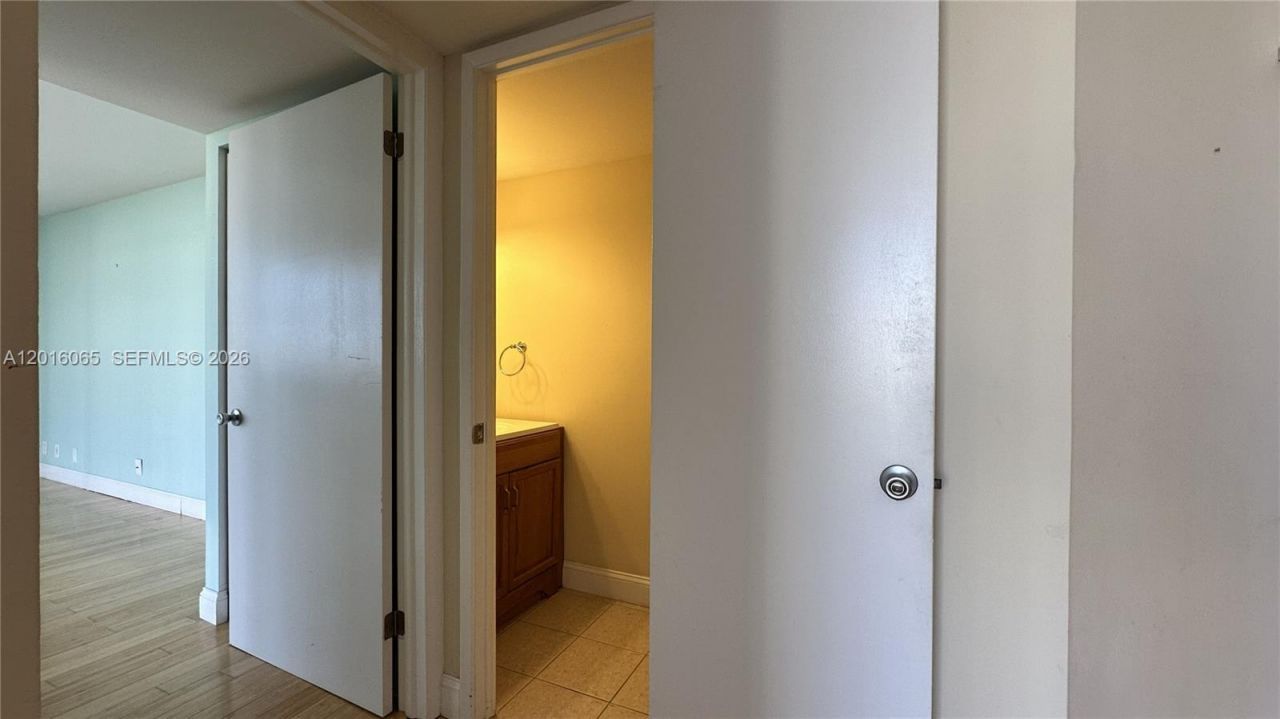 18181 NE 31st Ct , Unit 1408, Aventura, FL 33160 Photo