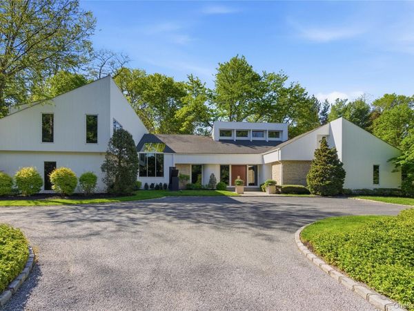 93 Hoaglands Lane , Old Brookville, NY 11545