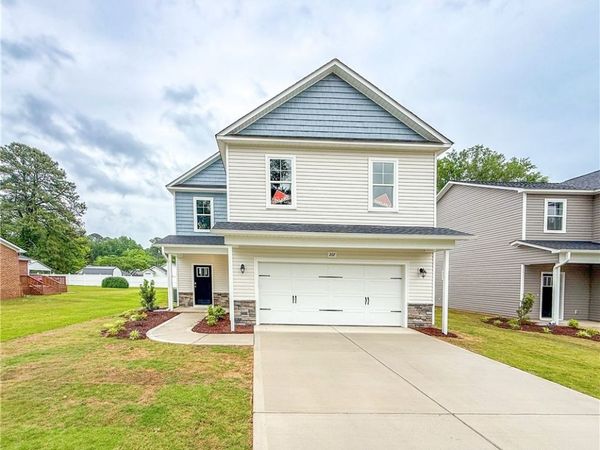 207 4TH Street, Erwin, NC 28339