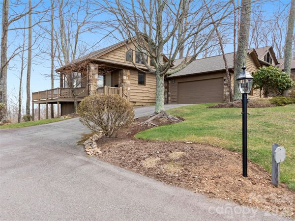 2163 Mountain Air Drive , Burnsville, NC 28714