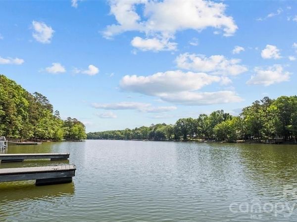 722 Emerald Bay Drive, Salisbury, NC 28146