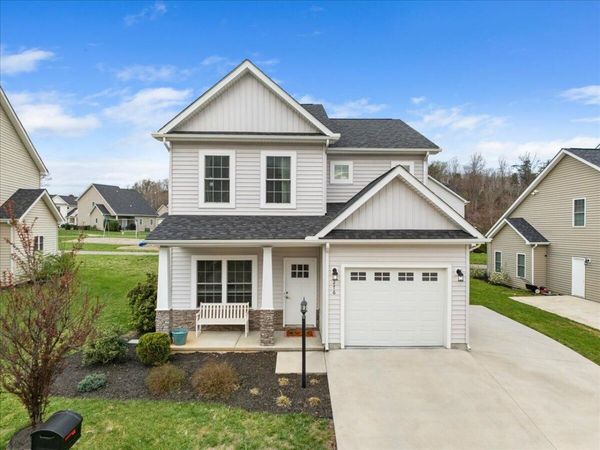 276 Louise LN, Elliston, VA 24087