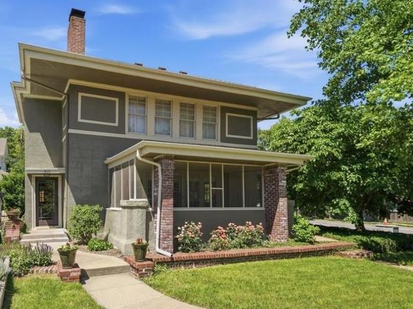 400 Huntington Road, Kansas City, MO 64113