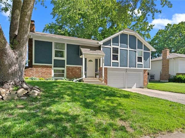 1608 E 151st Terrace, Olathe, KS 66062