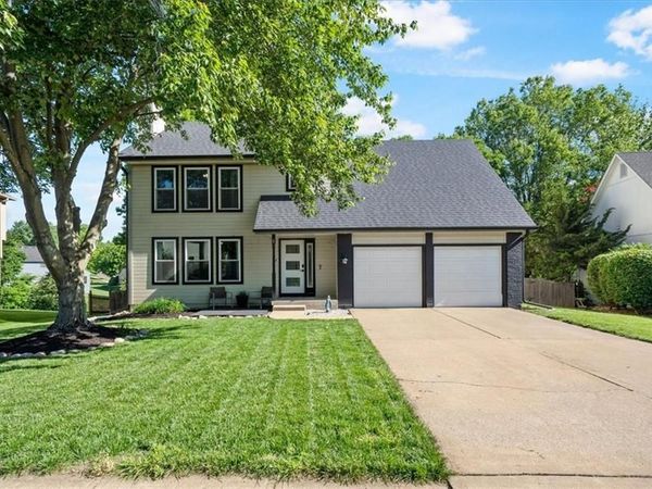 15704 Horton Lane, Overland Park, KS 66223