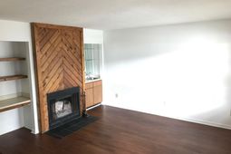 8012 Thelen Street photo 4