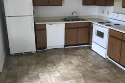 8012 Thelen Street photo 4