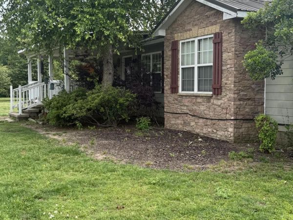 18380 Highway 61 , Lyon, MS 38645