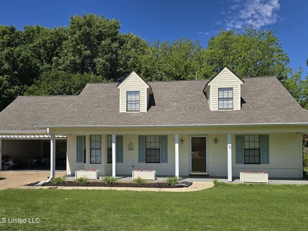 121 Keestone Drive, Senatobia, MS 38668