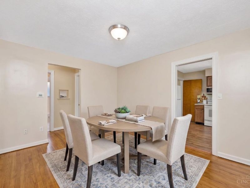 920 lawn, Hamilton, OH 45013 Photo 3