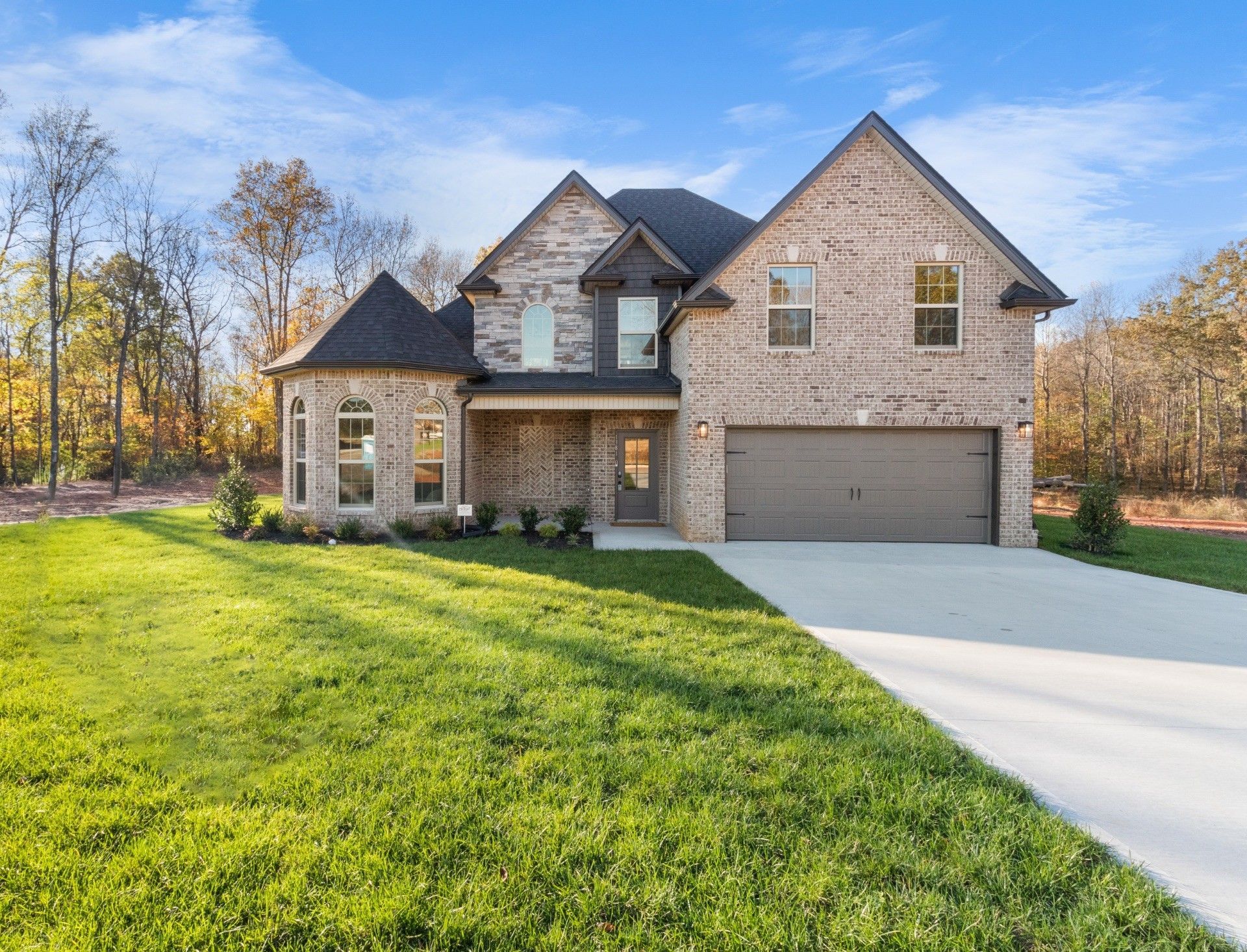 400 Kildeer Dr , Clarksville, TN 37040 Main Photo