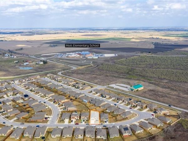 19633 Dunstan Beacon LN, Pflugerville, TX 78660