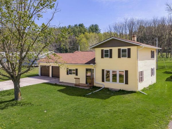 25582 Rockbridge School Street, Richland Center, WI 53581