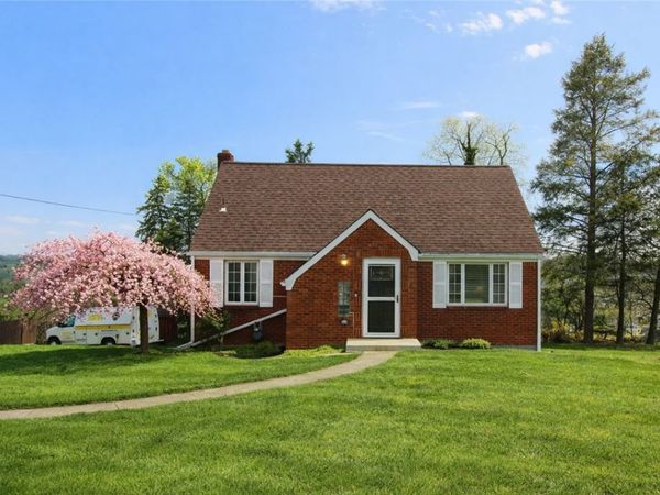 164 Gill Hall Rd , Clairton, PA 15025