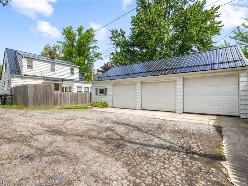 967 Gulf Road, Elyria, OH 44035 Photo 31
