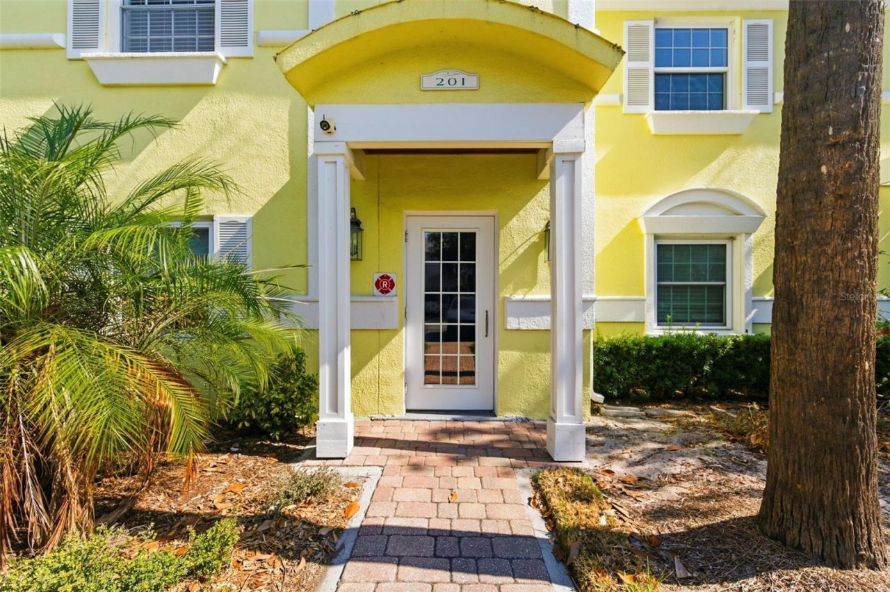 201 Pompano Drive Se, Unit C furnishe, Saint Petersburg, FL 33705 Photo