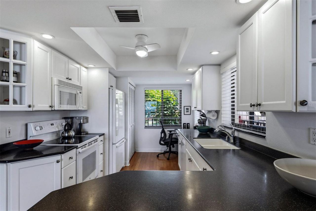 3460 Wild Oak Bay Boulevard, Unit 143, Bradenton, FL 34210 Photo