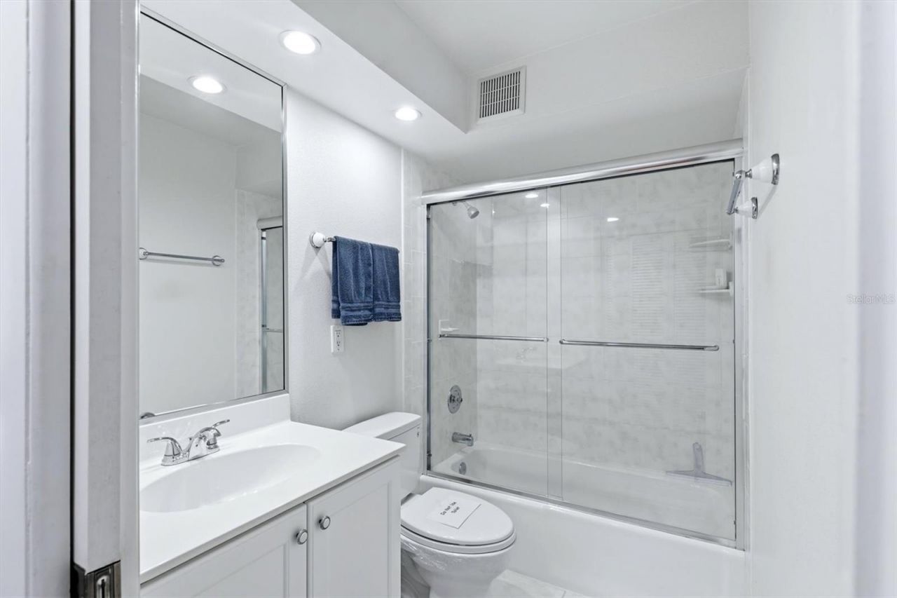 3460 Wild Oak Bay Boulevard, Unit 143, Bradenton, FL 34210 Photo