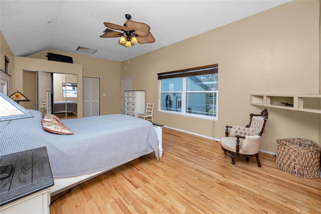 8759 Orient Way Ne, Saint Petersburg, FL 33702 Photo