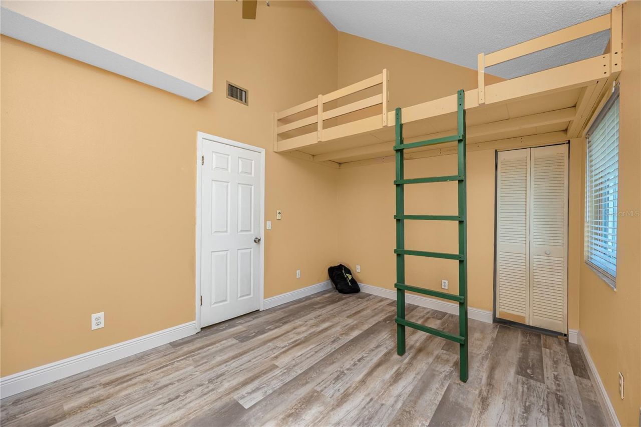 8759 Orient Way Ne, Saint Petersburg, FL 33702 Photo