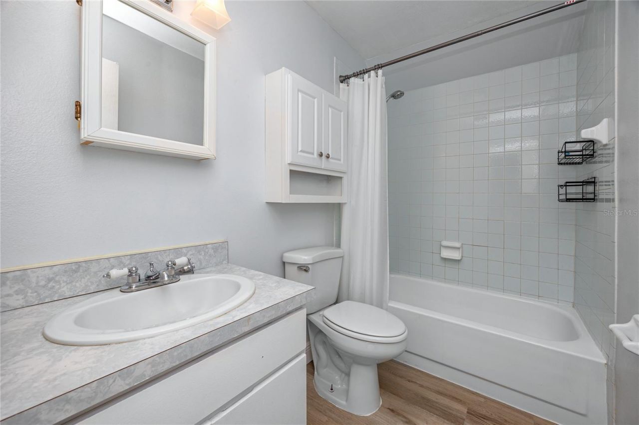 8759 Orient Way Ne, Saint Petersburg, FL 33702 Photo