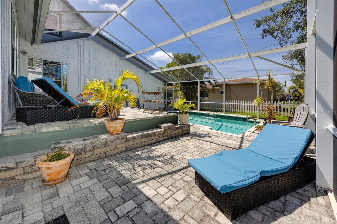 8759 Orient Way Ne, Saint Petersburg, FL 33702 Photo